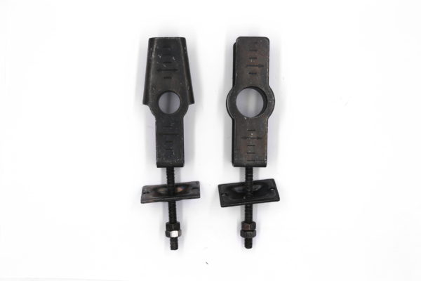 Chain adjuster